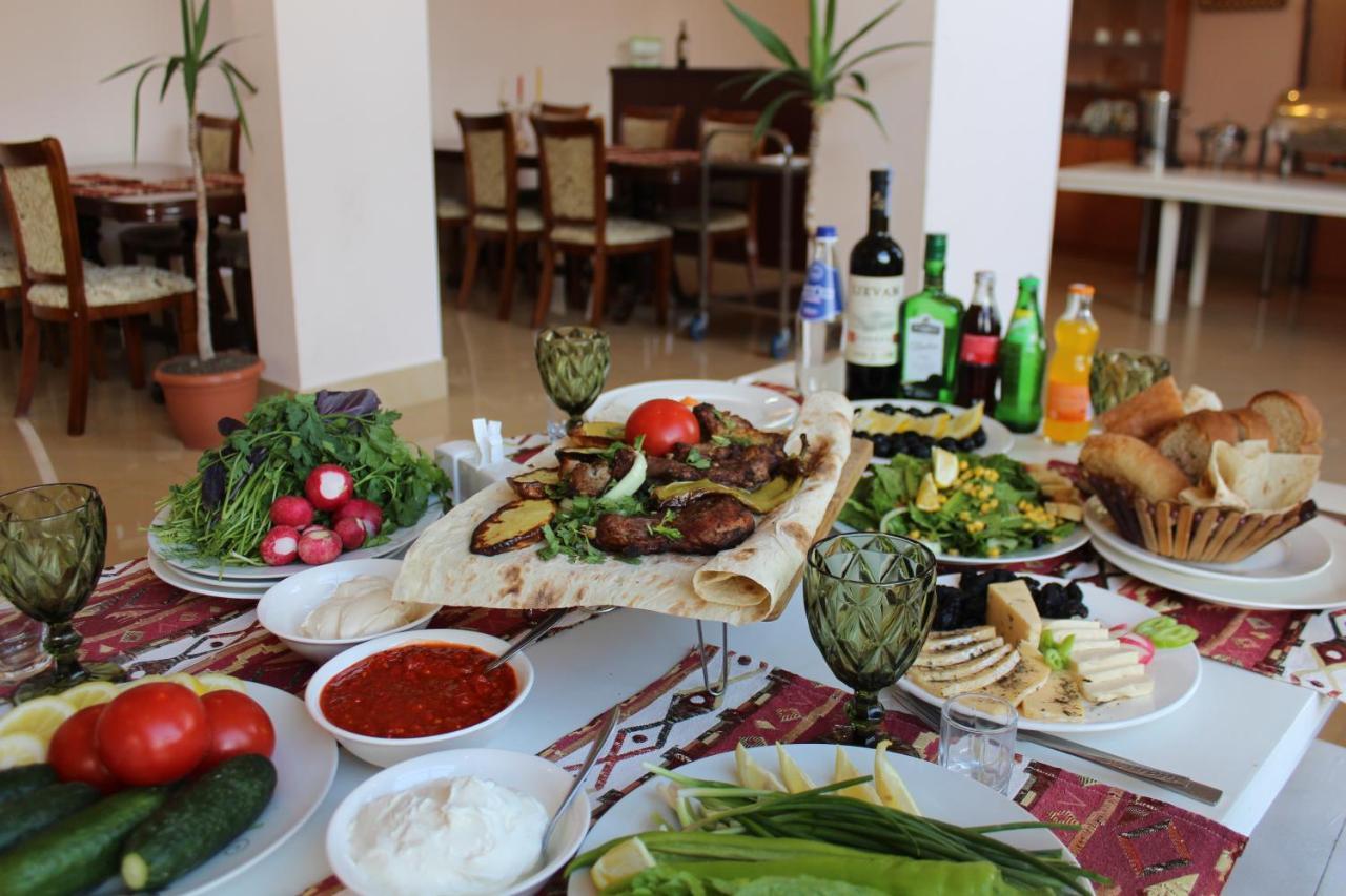 Diligence Hotel & Restaurant ดีลีจาน ภายนอก รูปภาพ